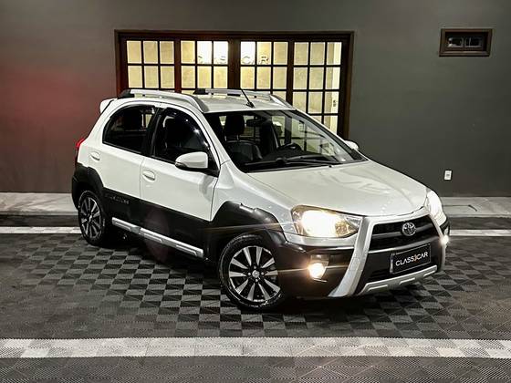 TOYOTA ETIOS CROSS 1.5 16V FLEX 4P AUTOMÁTICO TOYOTA ETIOS CROSS 1.5 16V FLEX 4P AUTOMÁTICO